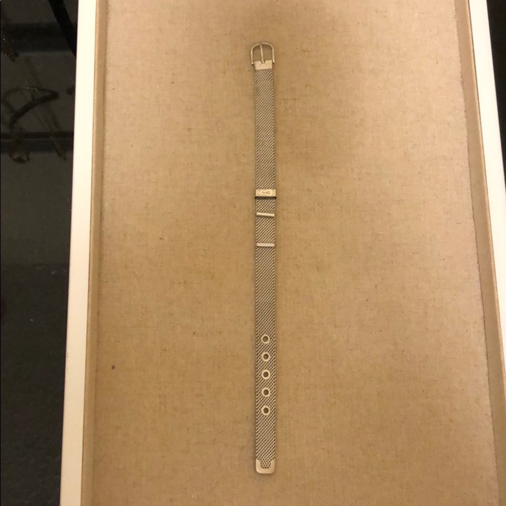 Silver mesh bracket  KEEP Collective